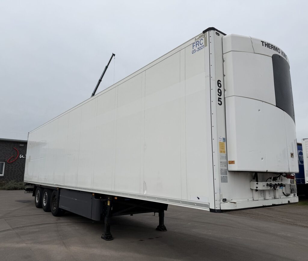 Schmitz Cargobull SKO24 / Thermo King / Multitemp/ Trennwand / Lift